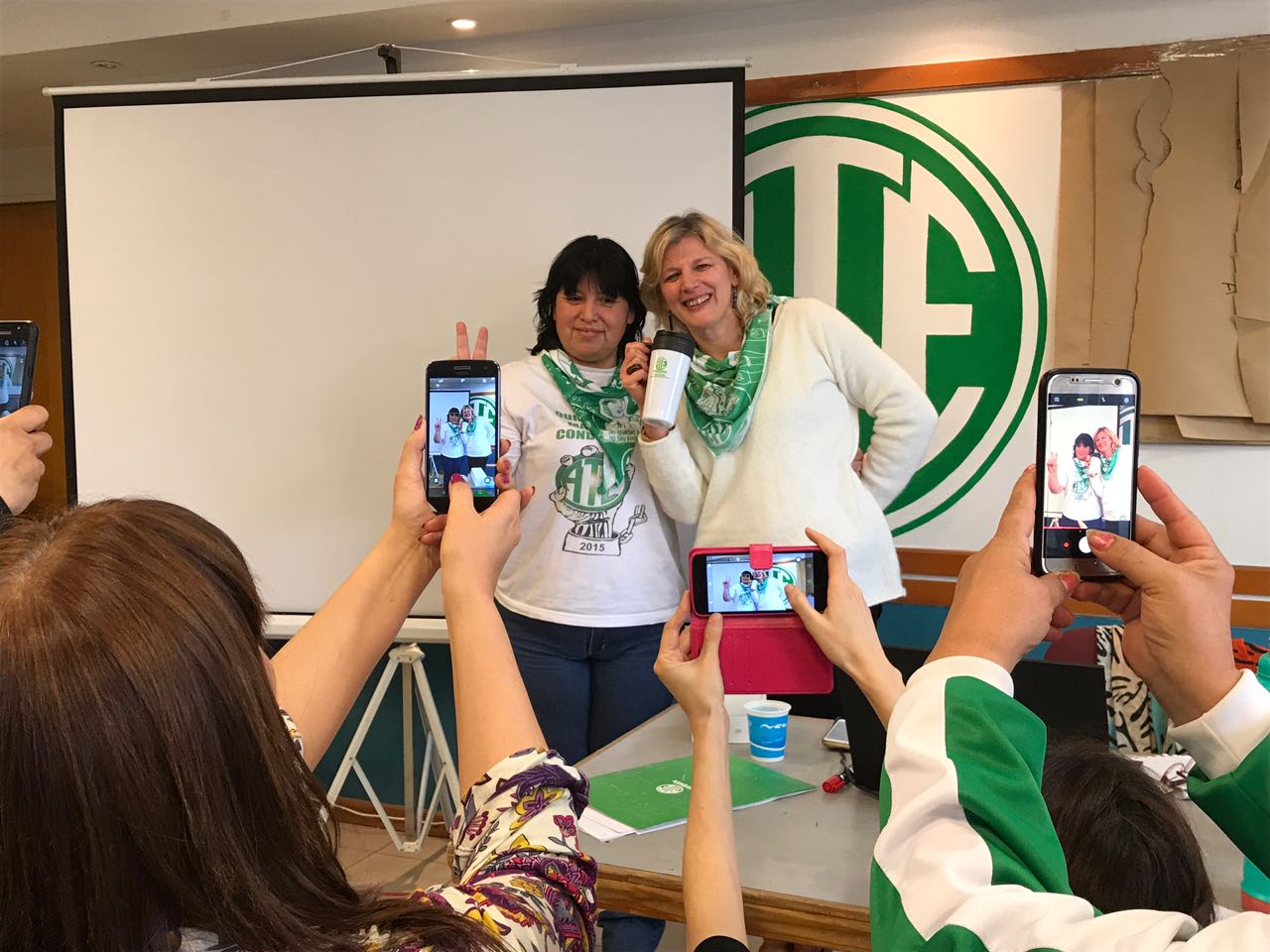 Ate Neuquen taza vale.jpg